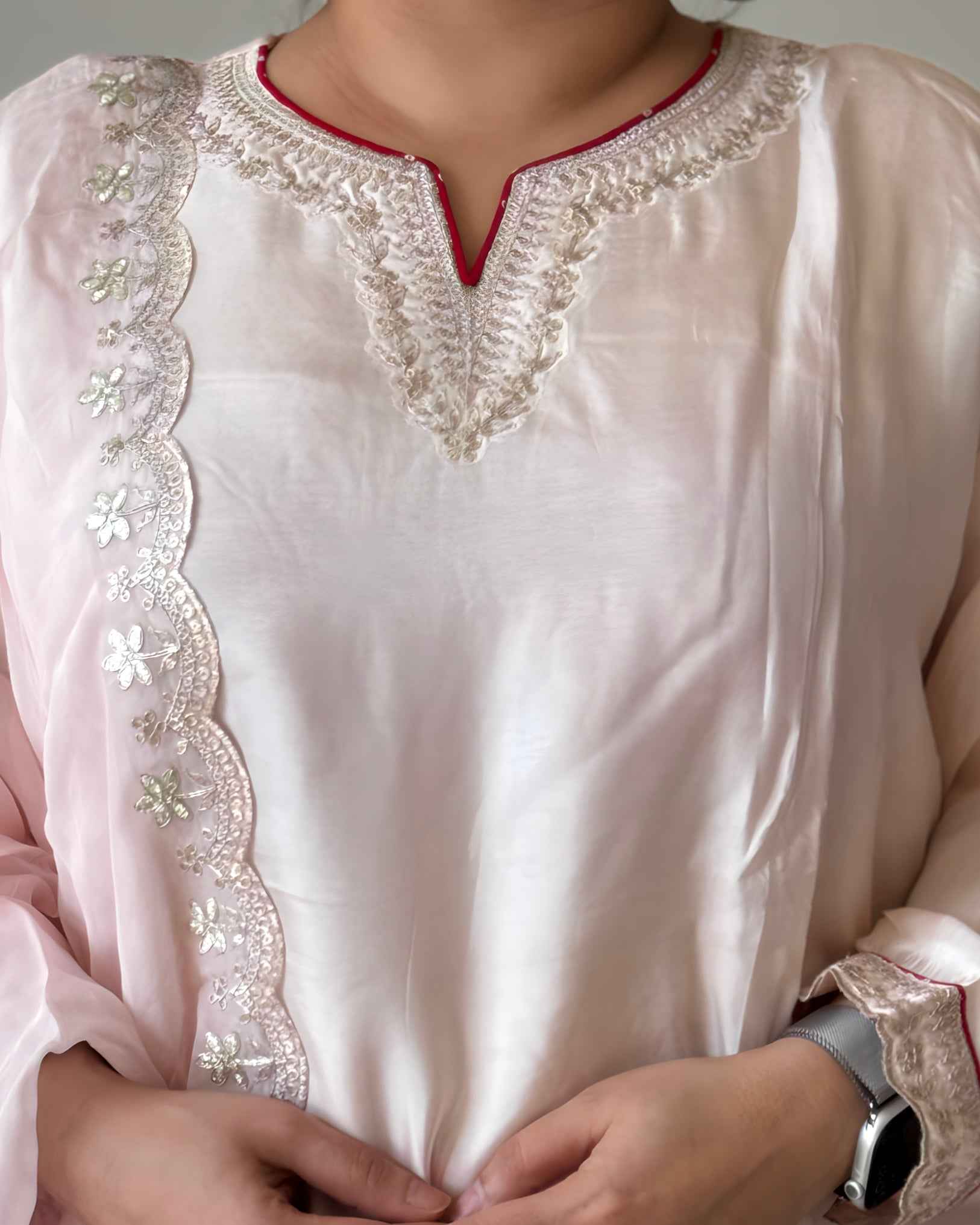 Baby Pink Dola Silk Kurta Set with Red Bandhani Dupatta | V-Neck Ethnic Wear
