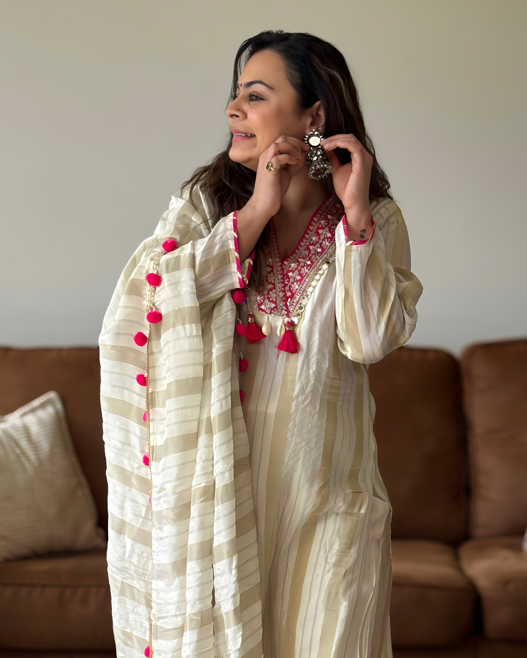 Ivory Pink Gota