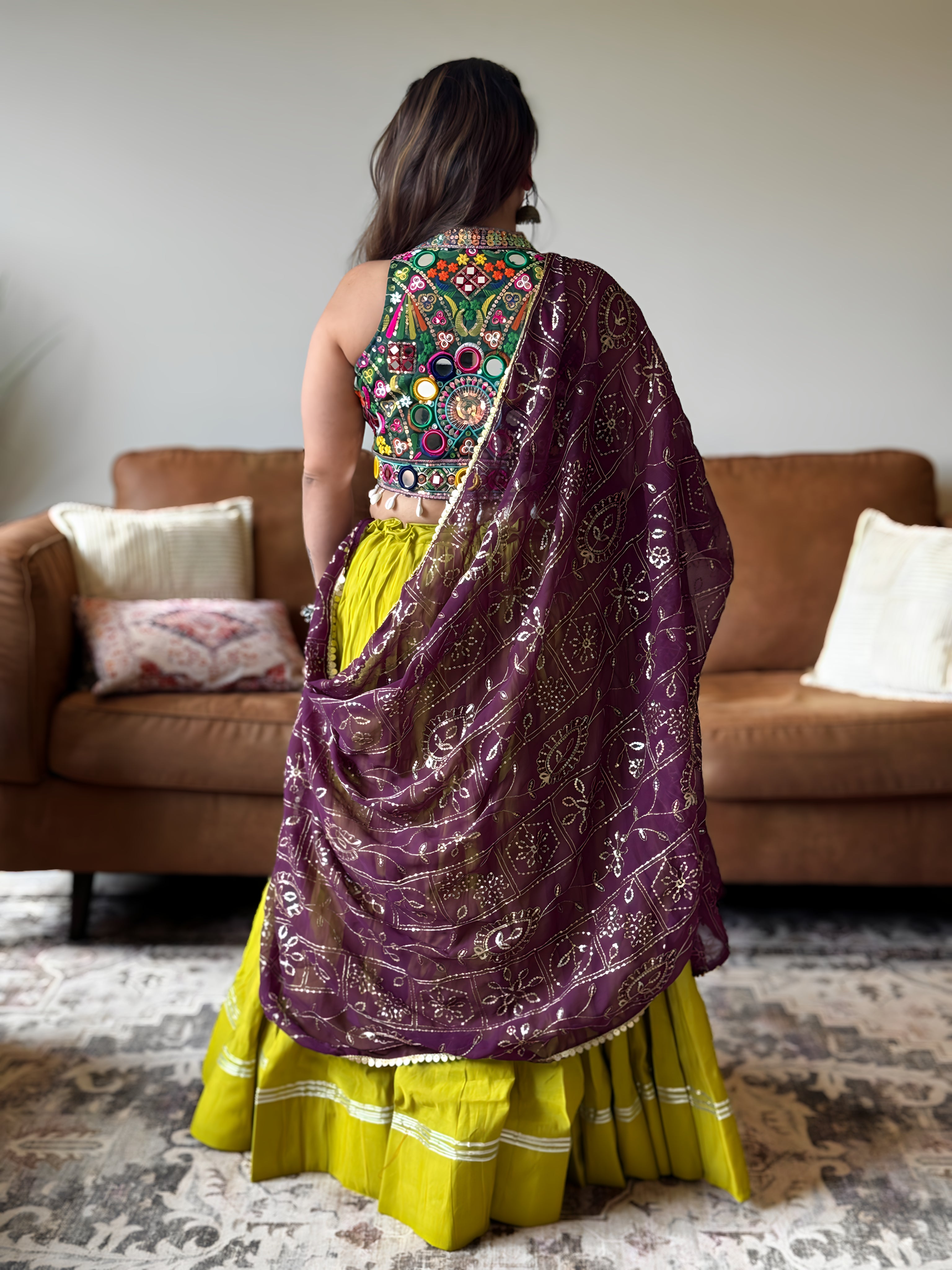 Green Gamthi Chaniya Choli 18M Gher with Vintage Dupatta