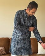 Blue Bandhani Men Kurta